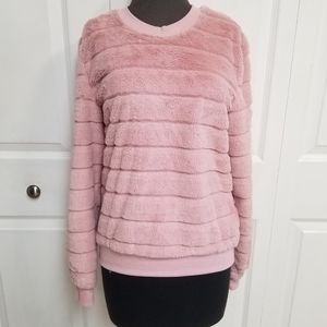 No Boundaries Woman's Small Sweater